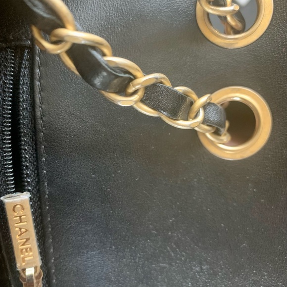 ❌sold❌Chanel Caviar Filigree Medium Flap GHW - Picture 7 of 15